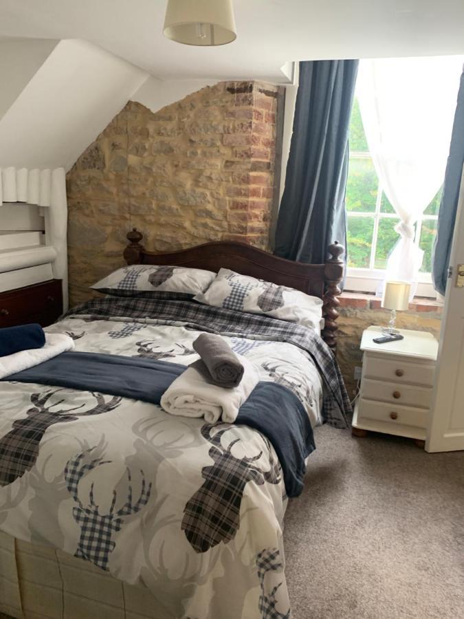 Crosskeys Inn Guest Rooms In Wye Valley Goodrich Exterior photo